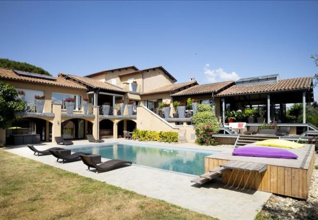 villa à Capdenac - La Villa Bleue, piscine privée